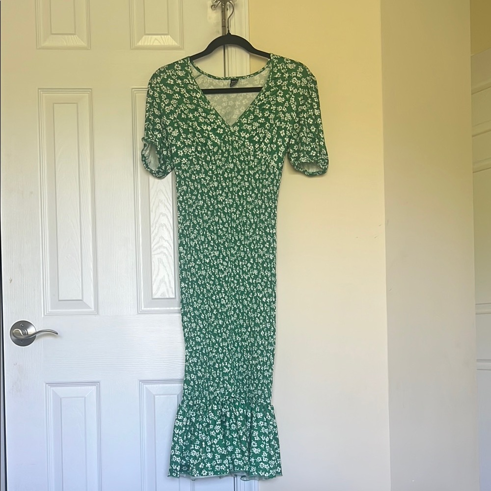 SHEIN Green Floral Midi Dress